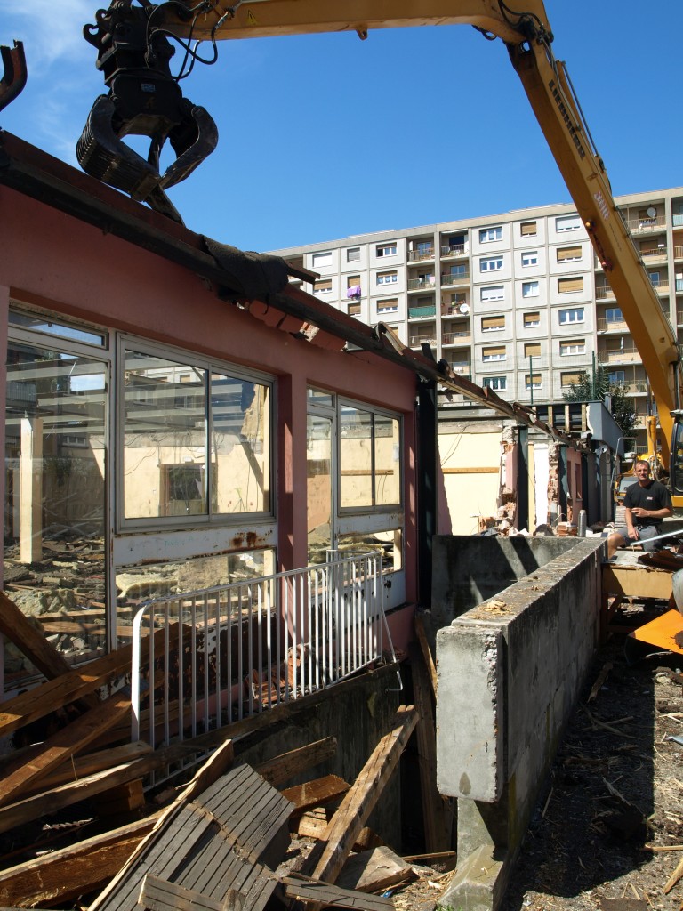 Démolition du centre social et familial Victor Hugo à Schiltigheim